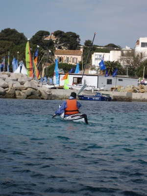 Kayak de mer Nomura de Goltziana