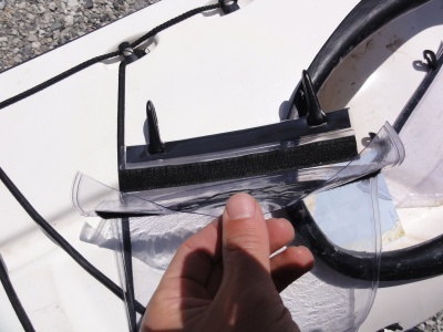 Etanch&eacute;it&eacute; par roulage, maintenu roul&eacute; par un velcro