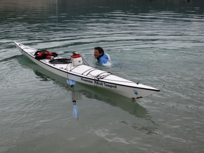 Remont&eacute;e &agrave; bord du kayak avec la combi et sans avoir pied