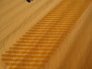 Matelas de sol Mammut, gros plan sur les bandes antid&eacute;rapantes