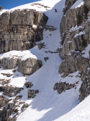 Neige assez dure, couloir à 45/50°, une utilisation extrême de ce ski. 