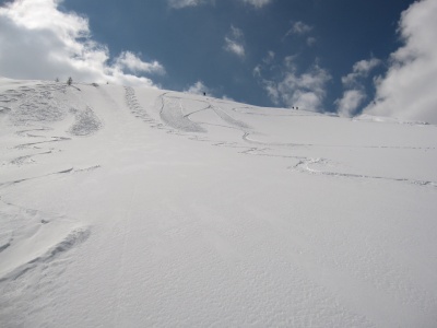 Avec des fat on a tendance à aller plus vite et faire de grandes courbes. Quid des avalanches dans ce cas ?