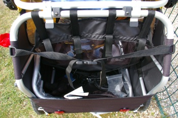 Poche arri&egrave;re de rangement de taille moyenne