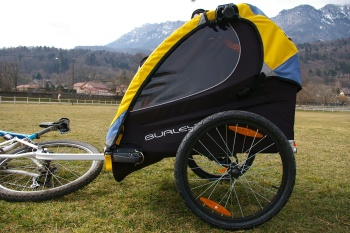 Remorque enfant Burley D'LITE ST, fen&ecirc;tre lat&eacute;rale (plastique transparent) pour la visibilit&eacute;