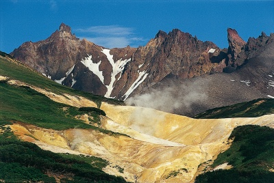 Vallée de la Mort dans la région du lac Kronotski, où l’on observe de nombreux phénomènes géothermiques.