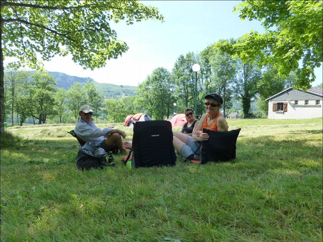 Camping de Cheylade. Il vient juste d'être fauché.