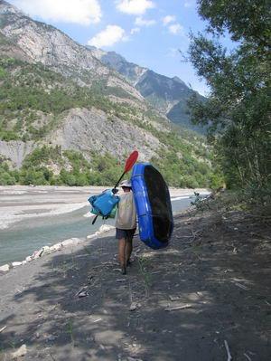 mini-raft-alpacka-raft-denali-llama