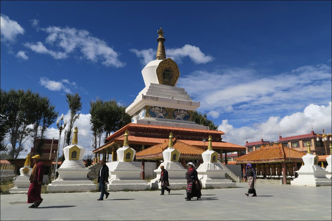 La grande stupa de Litang - Sichuan