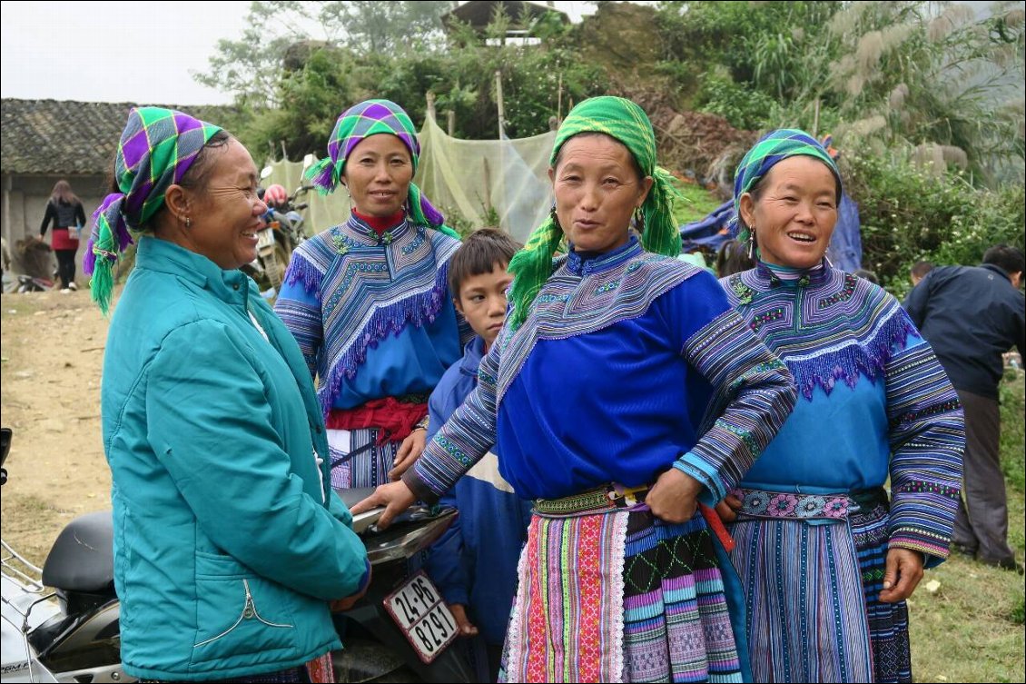 Femmes Hmong de la région de Bac Ha