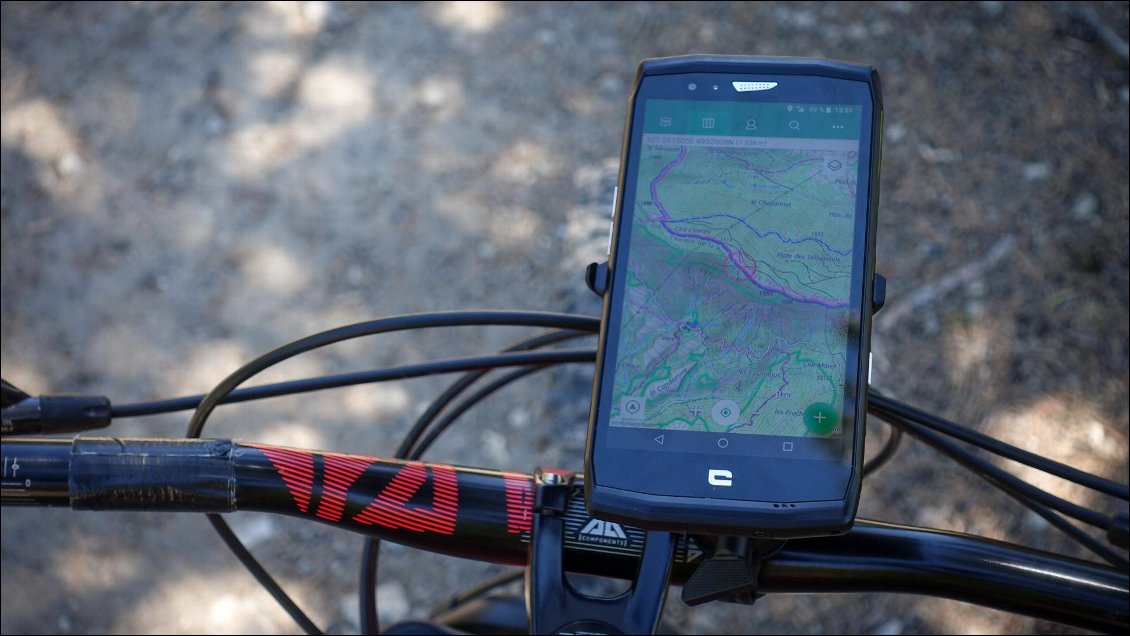 Utiliser son smartphone comme GPS : suivre son itinéraire même sans connexion