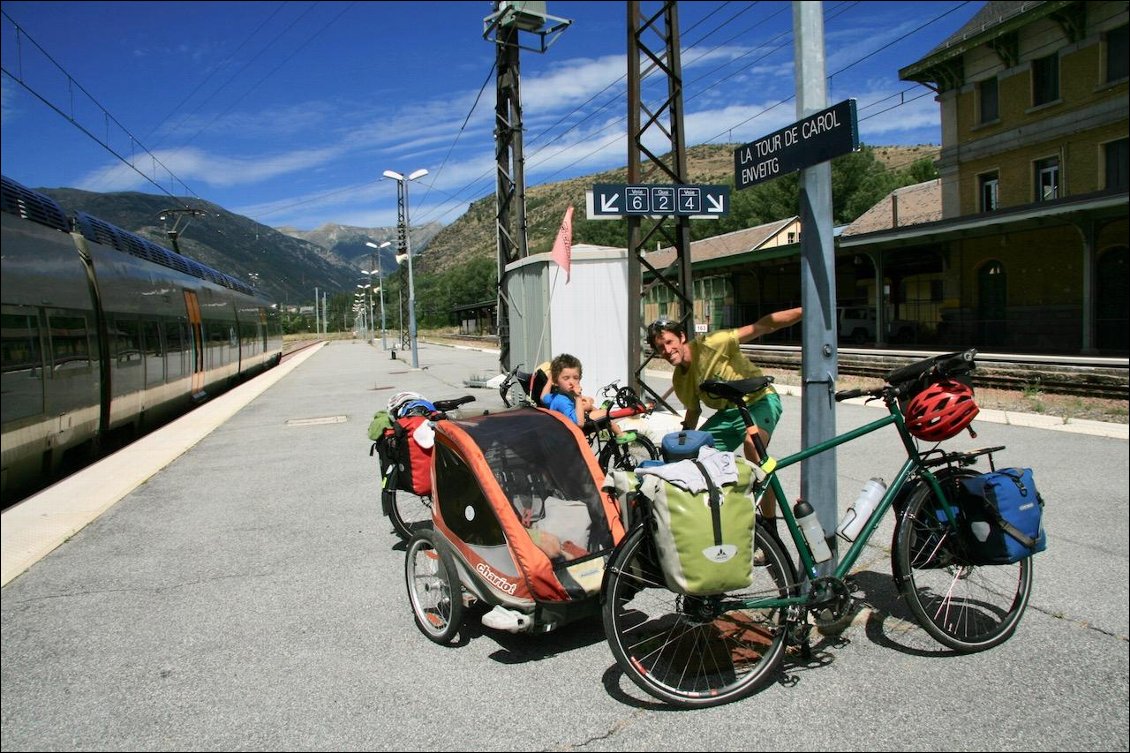 Jour 19 : train pour rejoindre la Cerdagne en évitant la route du col de Puymorens, changement de décor