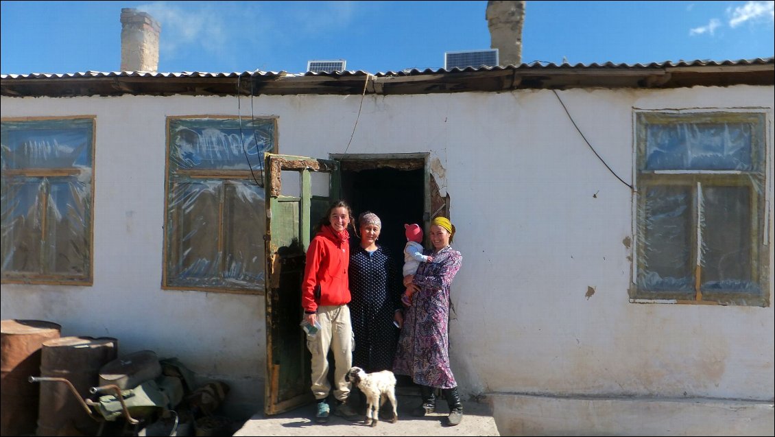 Famille tadjik très accueillante.
