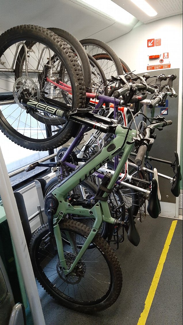 Vélos dans le Railjet, peu pratique pour les vélos