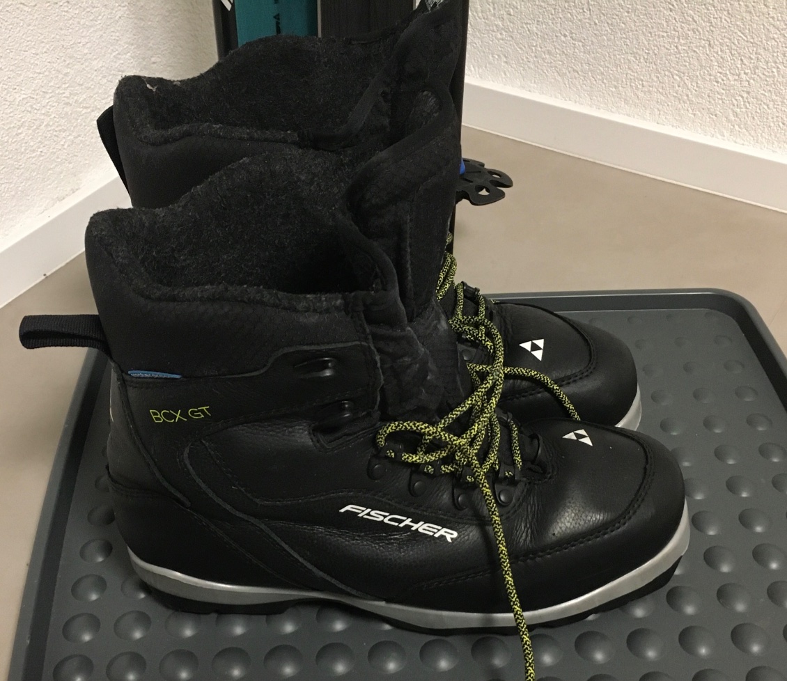 Un petit point sur le matos : bien pour les chaussures et pour les skis 🎿 Très bonne tenue et qui reste léger!