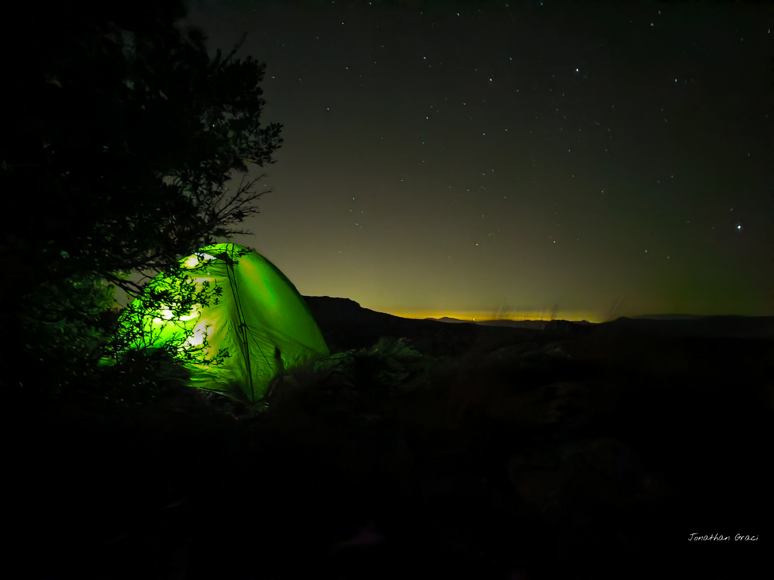#32 Jonathan Graci.
Photo prise lors d'une expédition sur le territoire des loups pour tenter une observation de nuit (massif de la Sainte-Baume, janvier 2024).