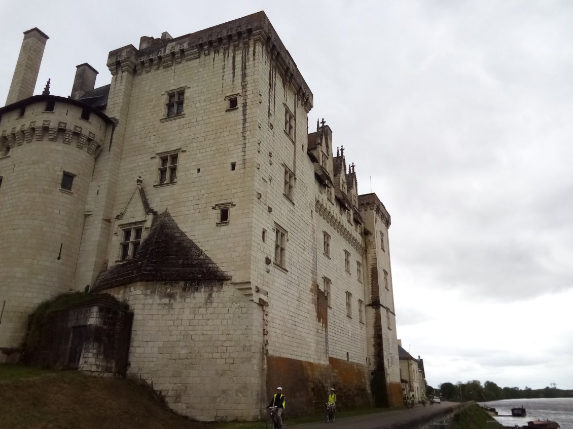 Château de Montsorau, le plus près de l'eau des châteaux de la Loire.