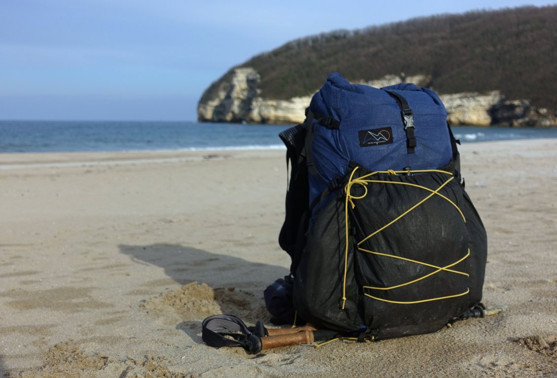 Un sac-à-dos de 8kg pour vivre et marcher entre le niveau de la mer...