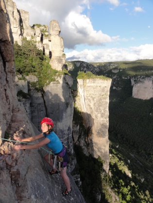 Voie du soir dans les gorges de la Jonte