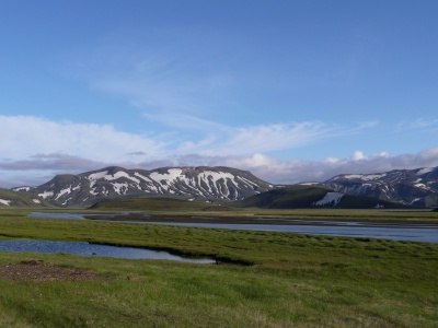 De Landmannahellir à Landmannalaugar : rivières, névées, collines et prairies