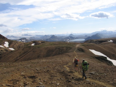 Trek Landmannalaugar-Thorsmörk : Laugavegur : étape 2 : on aperçoit le lac Alftavatn