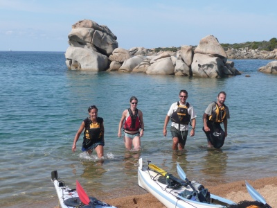 Gilets Hiko, de gauche à droite : Orca, Hiker Plus, Salty Dog, Aquatic