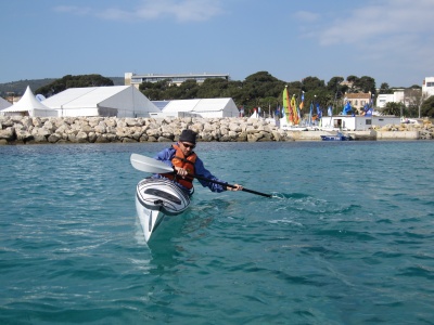 Kayak de mer Nomura de Goltziana