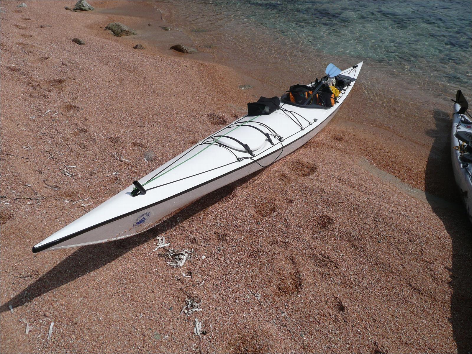 kayak petrel tempest