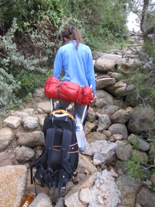 En zone accidentée on doit tracter le Sherpa Trek ce qui s'avère fatigant à la longue