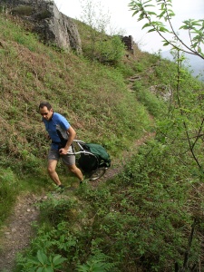 Toujours sur sentier étroit, je ne vous fait pas de dessins...