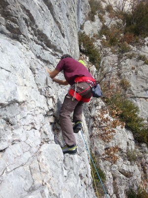 Chaussure d'approche avec semelle Climbing de Vibram testée en escalade facile