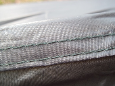 Tissu du tarp : polyester ripstop avec enduction polyuréthane