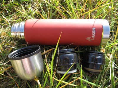 Thermos Laken 0,5l avec ses 2 bouchons et son gobelet