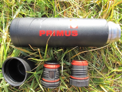 Thermos Primus 0,5l avec ses 2 bouchons et son gobelet