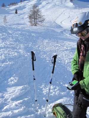 En situation à côté d'une avalanche