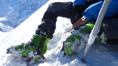 Mise en place sur chaussures de ski de rando