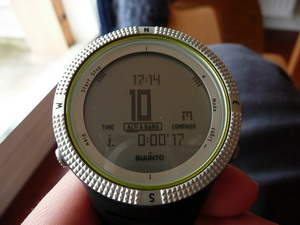 altitude et journal lancé depuis 17 secondes montre suunto core