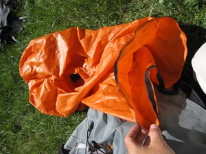 Le sac interne étanche qui se fixe par un velcro Le sac interne étanche qui se fixe par un velcro