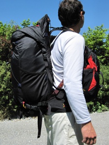 Sac à dos Aarn Natural Balance vu de côté Sac à dos Aarn Natural Balance vu de côté