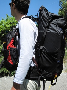 Sac à dos Aarn Natural Balance vu de côté Sac à dos Aarn Natural Balance vu de côté