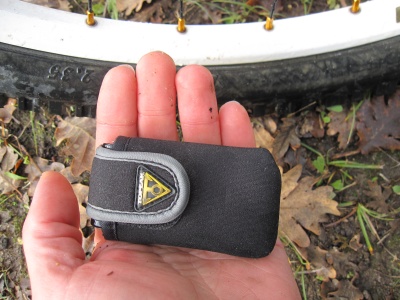 Topeak mini 20 pro dans sa housse néoprène Topeak mini 20 pro dans sa housse néoprène