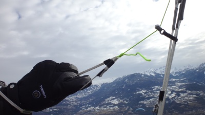 Vol en parapente, les Heatwear allumés en position 1 (voyant vert)