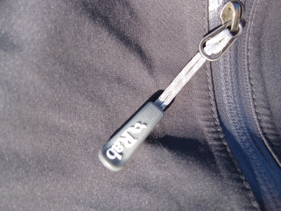 Tous les zips sont du YKK étanche