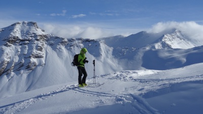 Ski de rando avec la veste Alpha FL