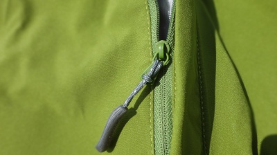 Poche pectorale avec zip YKK