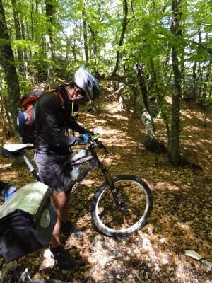 C'est la veste que j'ai utilisée en VTT BUL pour le tour de la montagne de Lure (CA21) C'est la veste que j'ai utilisée en VTT BUL pour le tour de la montagne de Lure (CA21)