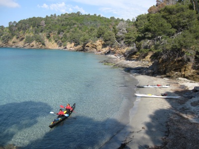 Test de barres énergétiques, kayak bivouac sur la côte varoise