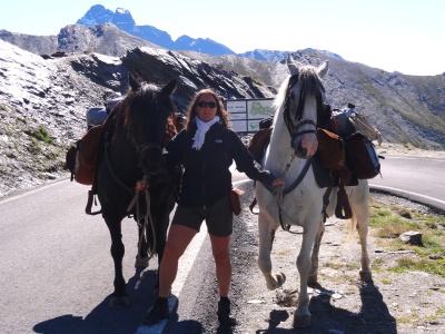 Devant le mont Viso, au col Agnel