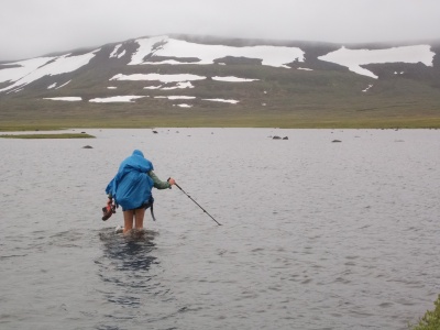 Traversée de rivière, trouver le cheminement pas trop profond