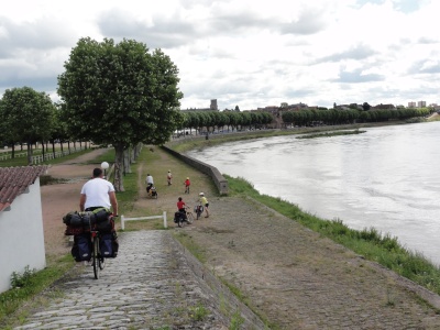 Le Canal du Centre et la Voie Verte de Bourgogne Sud à vélo en famille