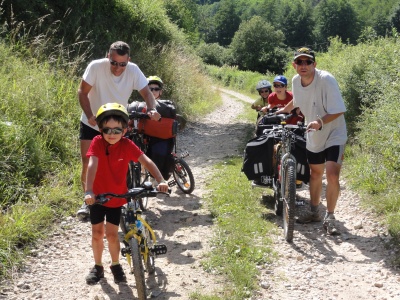 Le Canal du Centre et la Voie Verte de Bourgogne Sud à vélo en famille